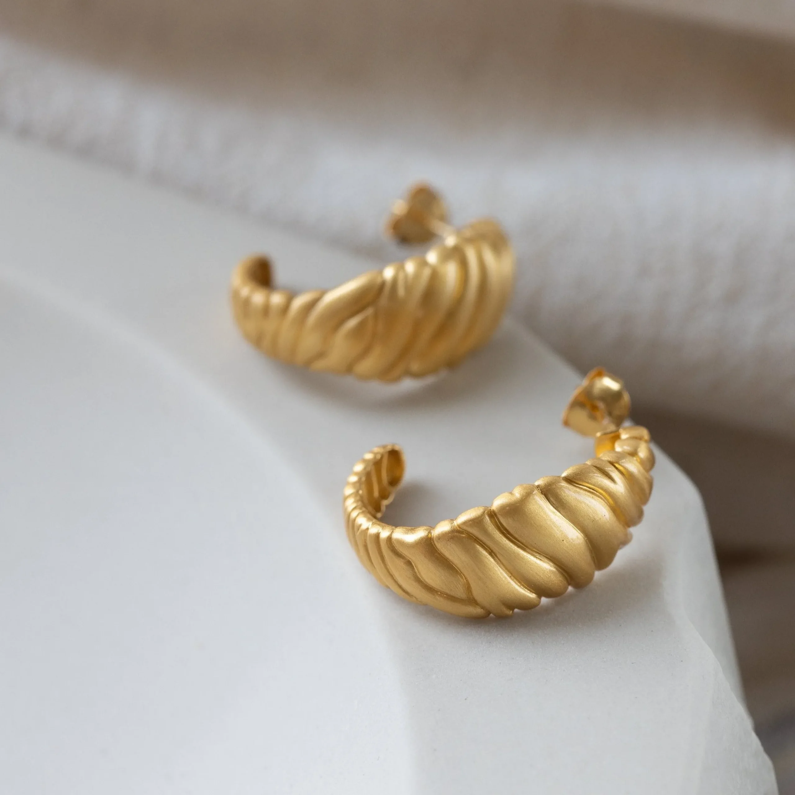 byBiehl® Danmark Guldøreringe|Hoops<Dunes Hoops Large