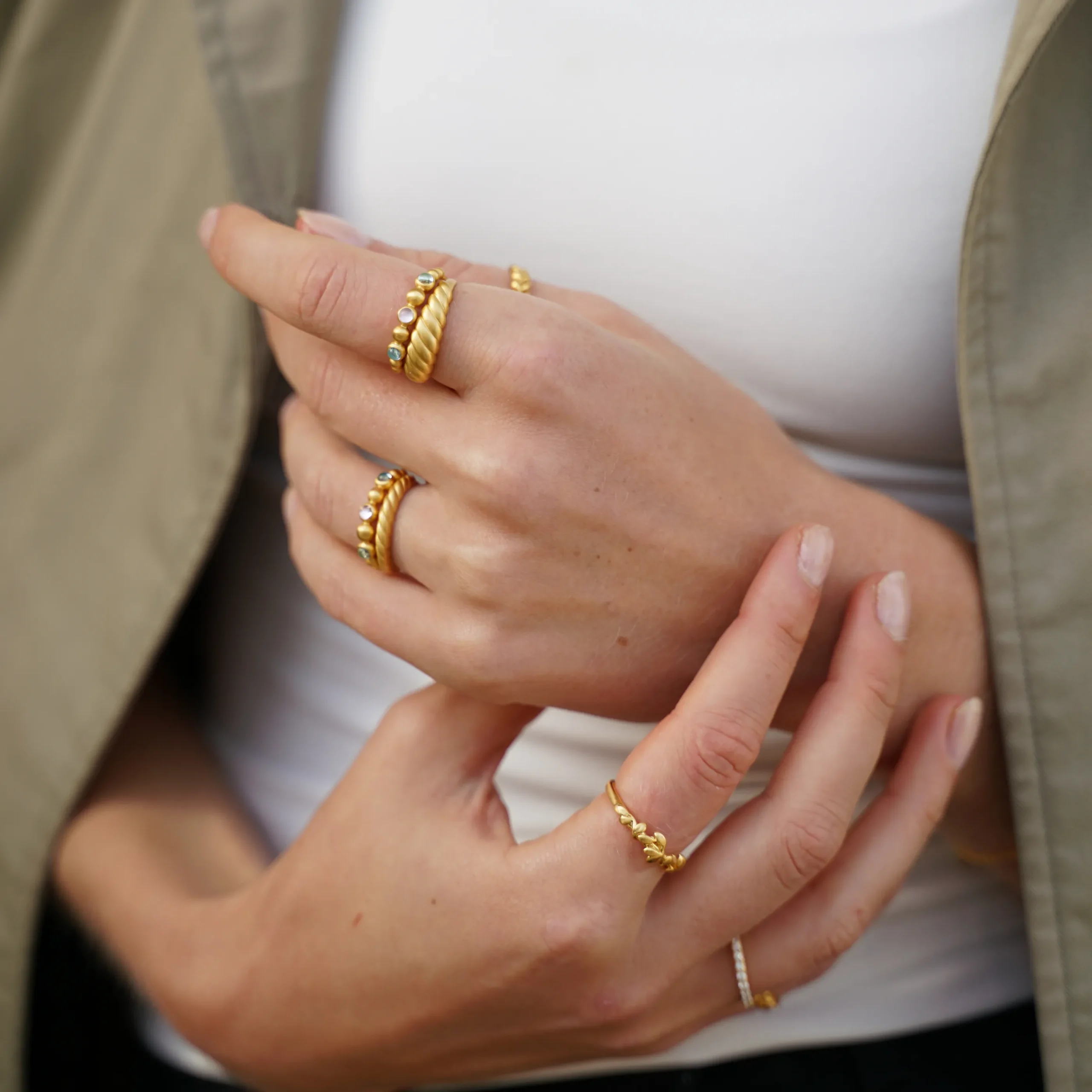 byBiehl® Danmark Guldringe<Pebbles Band Colors