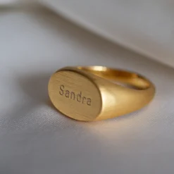 byBiehl® Danmark Guldringe<Signet Oval ring